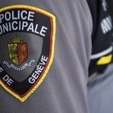 La police genevoise met en garde contre des courriers frauduleux imitant des rappels d'amendes impayées de la police municipale de la Ville de Genève (illustration). KEYSTONE/MARTIAL TREZZINI